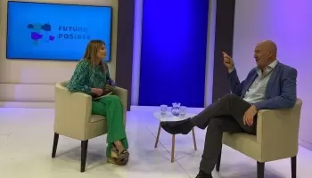 “Nos civilizamos, ya no tiramos piedras, lo cambiamos por Milei”