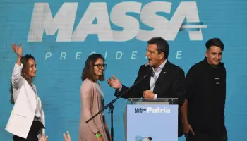 “Massazo” a la grieta