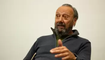 Hugo Amor: “No podemos permitir que un fascista nos conduzca a una oscuridad similar a la dictadura”