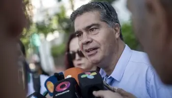 En retirada, Capitanich votó y destacó las “garantías democráticas electorales”
