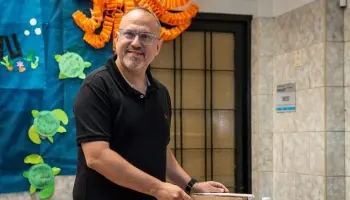 Valenzuela votó en Tres de Febrero: “Eligiendo y votando le damos dirección al país”  