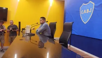 Riquelme acusó a Macri de querer “al club para hacer política”