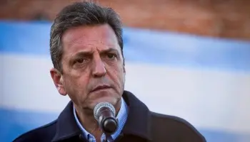 Massa, desensillar hasta que aclare