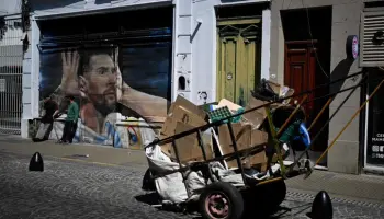 “Tenemos 44 por ciento de pobres con la tasa de desempleo más baja de los últimos quince años”