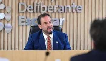 Ariel Sujarchuk y su esposa fueron descubiertos en un costosísimo restó