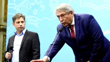 Axel Kicillof abrió su segunda gestión gastando 30 millones en mates y yerberas