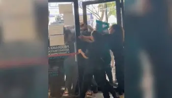 Video: Afiliados marplatenses tomaron la sede del IOMA luego de quedarse sin cobertura