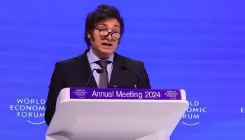 Milei mantiene su apoyo, pero el rechazo a las reformas debilita su imágen