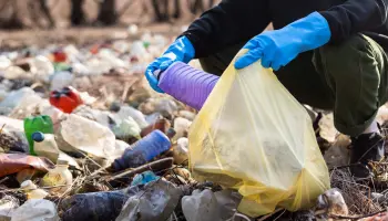 "El problema del cambio climático no es solamente reciclar plásticos”