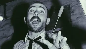 Daniel Sbarra y el mito (o no) sobre las letras del Indio Solari para la banda Dulcemembriyo