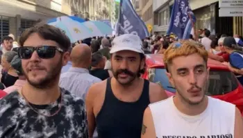 El hijo de Luis Majul participó de la marcha contra Javier Milei
