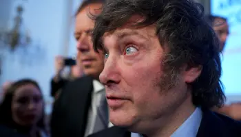 Lejos de privatizarlo, Milei sigue invirtiendo millones y millones en el Banco Nación