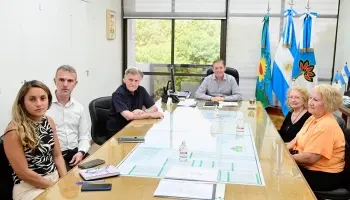 Fernando Gray se reunió con la Asociación de Defensa de Usuarios y Consumidores (DE.U.CO.)