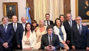 Encuesta: Tres de cada cuatro argentinos piensa que los funcionarios no se restringen sus gastos