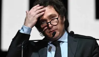 Las convicciones libertarias de Milei se desmoronan