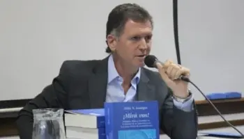 “Villarruel protege al gobierno para que se encarrile dentro de la institucionalidad”