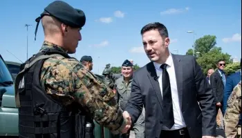 El ministro Luis Petri reivindicó a la dictadura