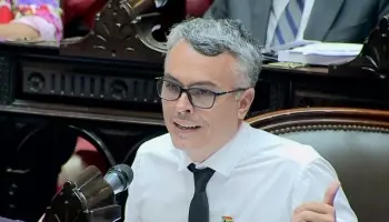 Esteban Paulón: “Planteamos la obligatoriedad del estado de proveer gratuitamente la vacuna del dengue”
