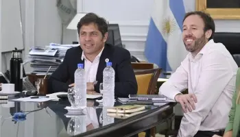 Paritarias a la baja: Kicillof podría verse obligado a aprobarlas por decreto