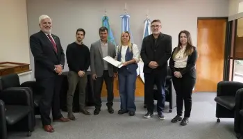 Esteban Echeverría: Convenio para que las familias accedan al derecho de protección de sus viviendas