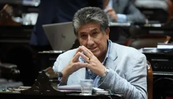 Ley Bases: Se filtra respuesta intimidante del diputado Manuel Aguirre