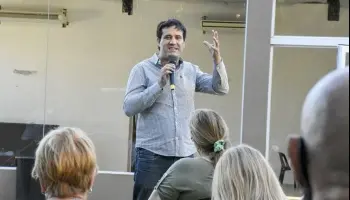En la UCR bonaerense, se esmerila el poder de Maxi Abad
