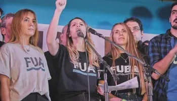 Cuenta oficialista expuso el pasado de las referentes de la marcha universitaria