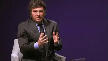 Javier Milei, en otra confusa argumentación, reconoció que entrará en déficit