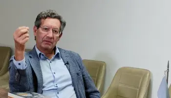 Ceferino Reato: “El peligro es que Milei convierta a las redes sociales en el diario de Yrigoyen”