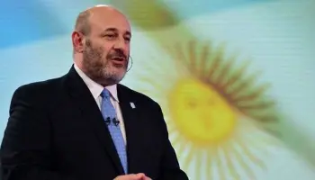 Santiago Cúneo vuelve a la TV: “La demora es causada por el intento de censura previa del gobierno”