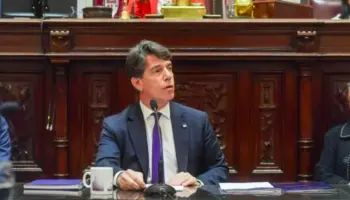 Milei sostuvo 1867 funcionarios del gobierno de Alberto Fernández