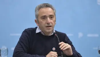 Funcionaria de Larroque deberá presentarse ante los tribunales por la fuerza pública