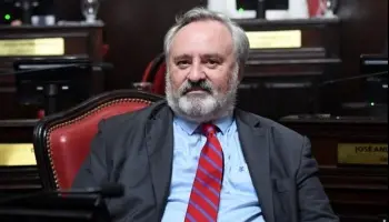 Joaquín de la Torre se enfrenta a Milei y rompe el bloque en la Legislatura bonaerense