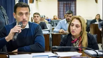 Crisis en la infraestructura escolar de Lanús: el intendente de Julián Álvarez bajo fuego cruzado