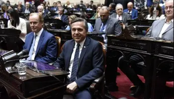 Diego Giuliano: "Estas bases son las de una colonia, en perjuicio de la industria nacional"