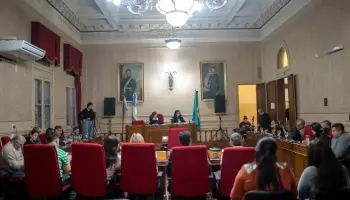 Escándalo en el Concejo Deliberante de Campana: bloquean suspensión a un edil