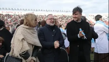 Miles de estudiantes de Morón prometieron fidelidad a la bandera nacional