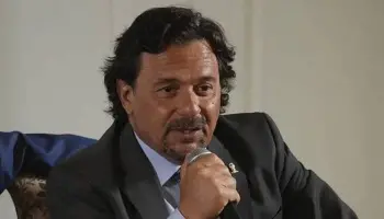 Gobernador de Salta criticado por ejercer "superpoderes" en la gestión