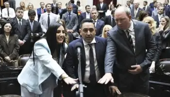 Alberto Arrúa: “Milei defenestra a la política y es antidemocrático”