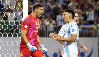 Los Martínez ponen la cara por una Selección que casi vuelve a padecer el Síndrome Saudita