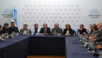 Unidos por el espanto: Comienza a organizarse un frente anti-Milei