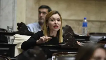 Gabriela Estévez: "El camino que eligió Milei no nos lleva a otro lado que no sea el abismo"