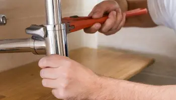 Cómo mejorar la eficiencia en la plomería de tu hogar