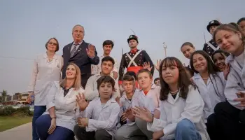 Misiones: Passalacqua estuvo en el primer izamiento de la bandera de Aristóbulo del Valle