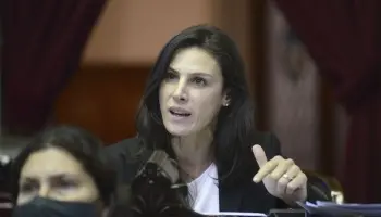 Pamela Calletti: "Declarar la educación como esencial es un paso crucial para garantizar su derecho"