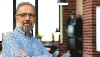 Gustavo Marangoni: “La política está rota como reflejo de una economía y una sociedad divididas”