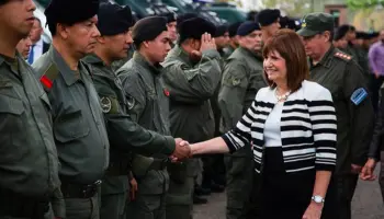 Patricia Bullrich y el cuento de las "operaciones especiales"