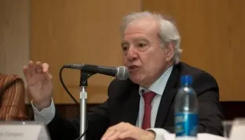 Jorge Enríquez: “El Papa Francisco se equivoca al opinar sobre política argentina”