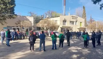 Neuquén: Crece el conflicto de los gremios en Senillosa