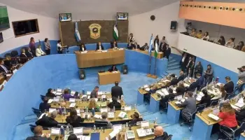 Tensión en Río Negro: La Legislatura avanza con el proyecto que precariza el derecho a huelga